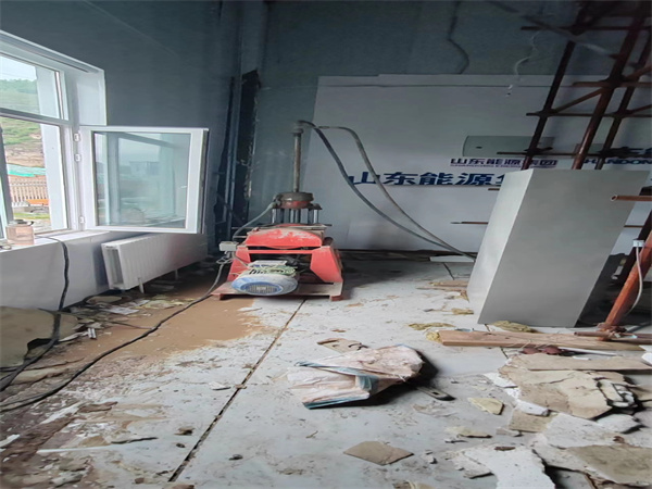 新华地基基础下沉墙体裂缝加固注浆顶升施工